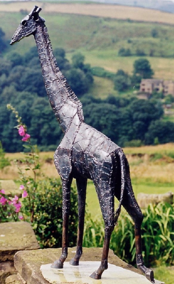Giraffe IIl - Mild steel 1993. 105x64x34cm - Private Collection