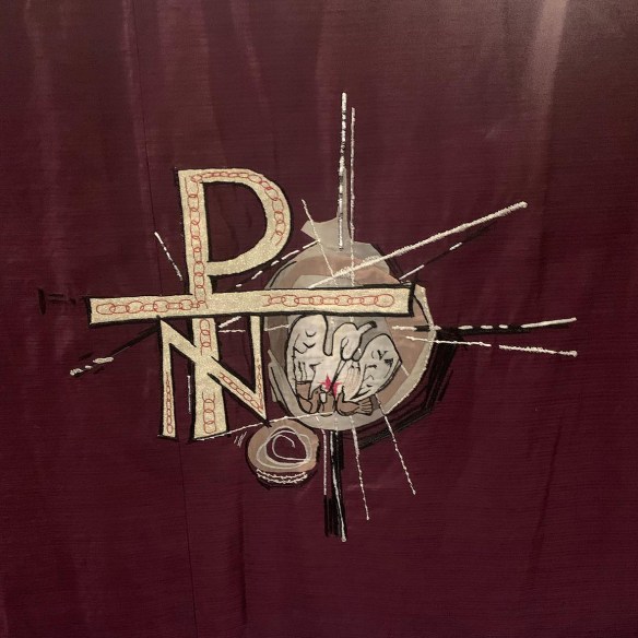 detail_a_frontal_design_St-Leonards