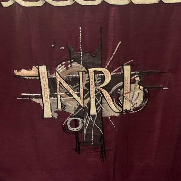 detail_b_frontal_design_St-Leonards